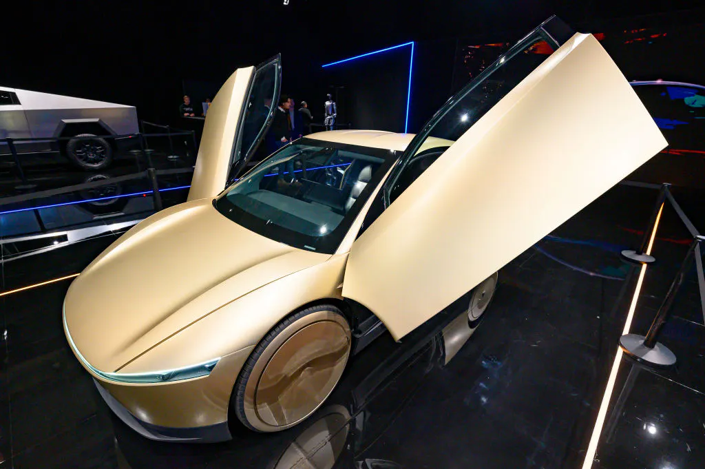 Morgan Stanley expects Tesla to have 1,000 Robotaxis by the end of 2026. Musk had predicted 1,500 by the end of 2025