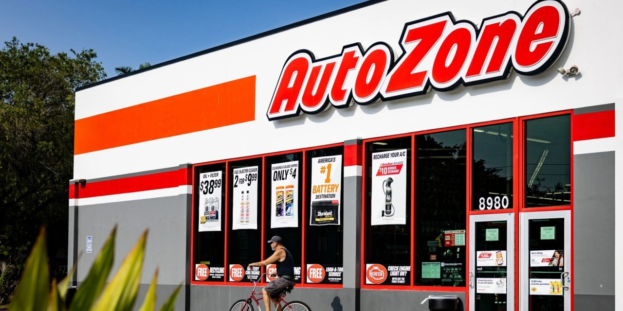 AutoZone Sales Rise and Further Growth is Expected
