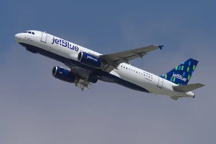 JetBlue plans to boost capacity in New England this winter