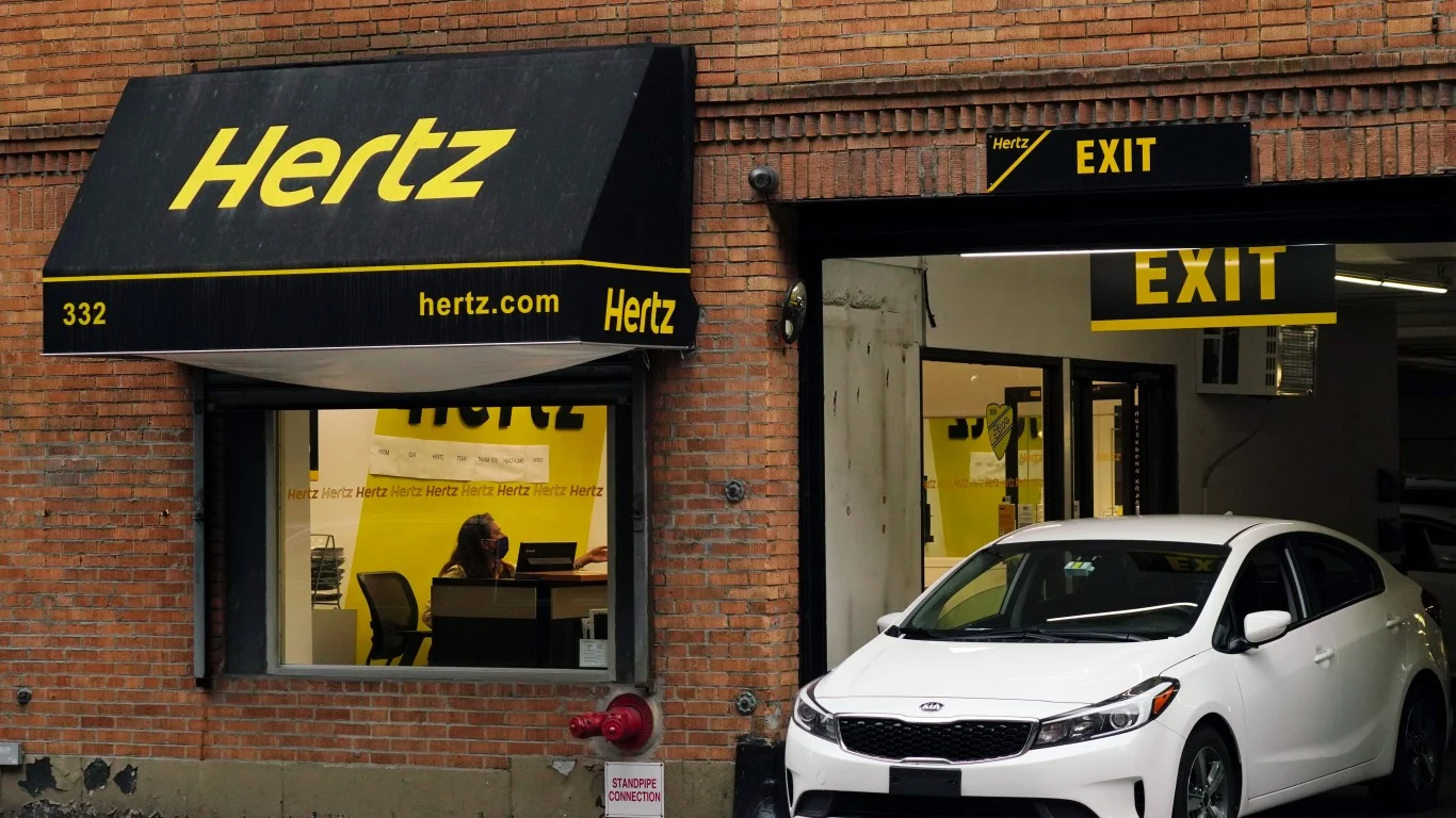 Hertz Gains 13% on Uber Robotaxi Deal While Avis Rises 2%: A Tale of Two Rental Car Stocks