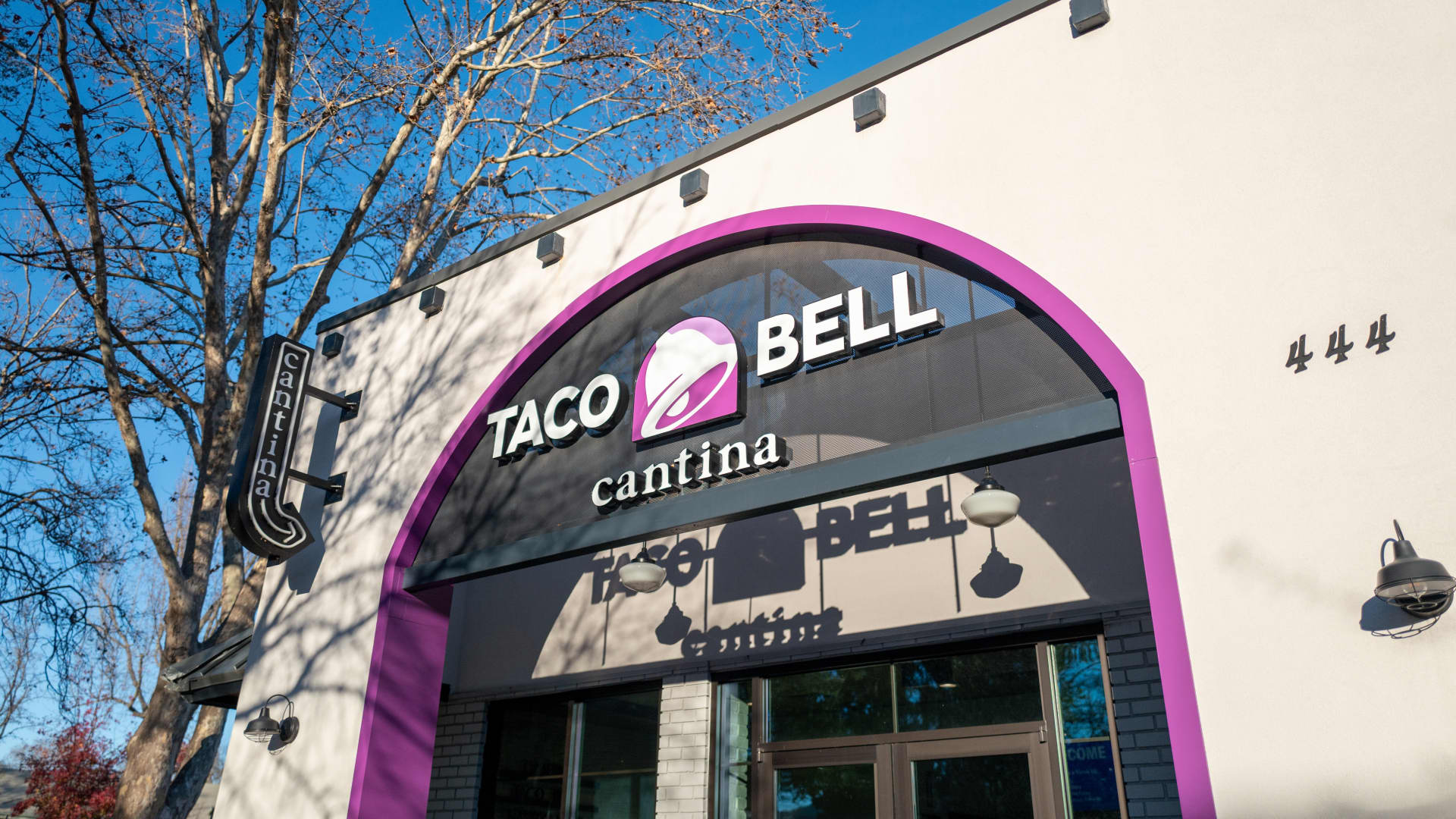 Yum Brands earnings top estimates, fueled by Taco Bell's 8% same-store sales growth