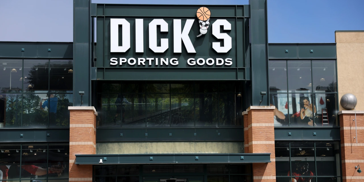 Dick’s Sporting Goods Reports Higher Comparable Sales