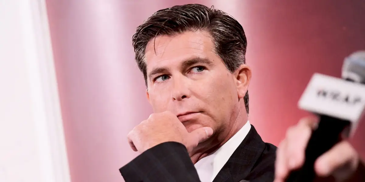 Tech investor Ross Gerber says AI is nothing like the dot-com bubble — and Warren Buffett was wrong to pare Apple