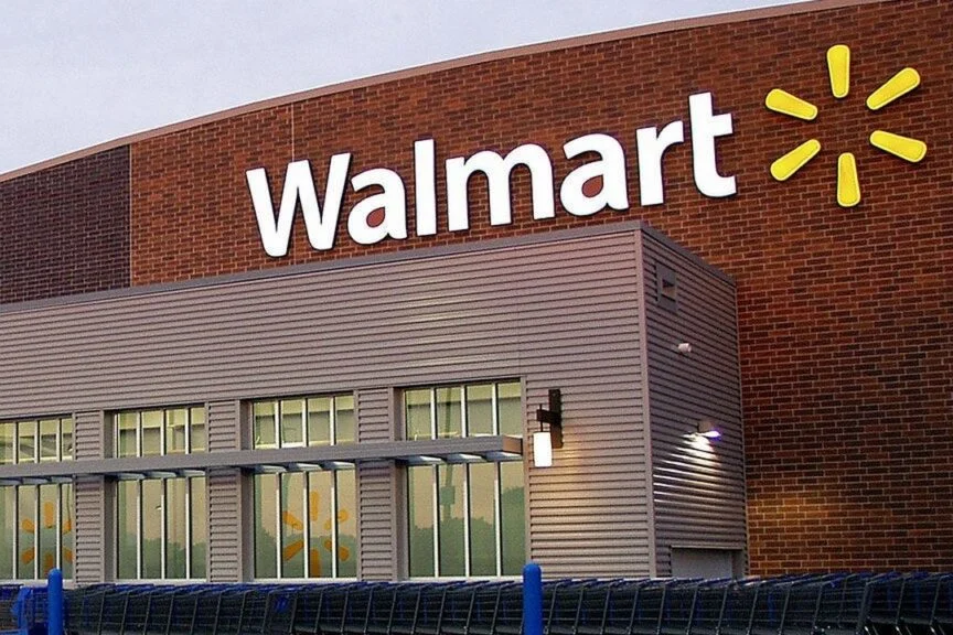 Walmart Posts Q4 Beat, Shares Tank On Disappointing Guidance: Analysts Highlight One-Time Items