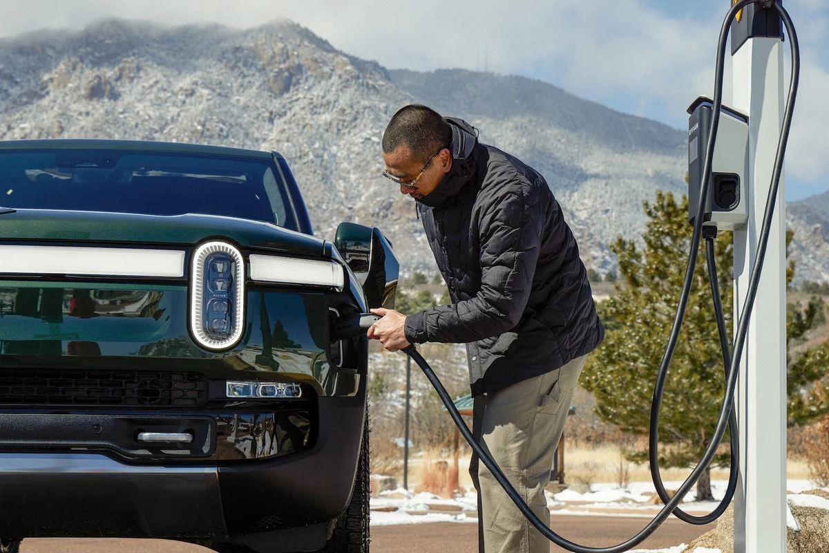 Rivian Says It's Not Considering a Hybrid Model. Slowing EV Sales Suggest It Should Keep an Open Mind