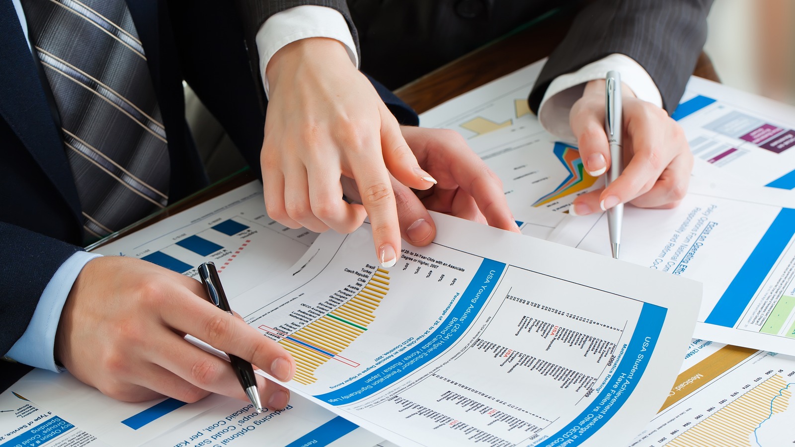 AllianceBernstein Stock May Be Fairly Priced Following Fresh AI Spending Views