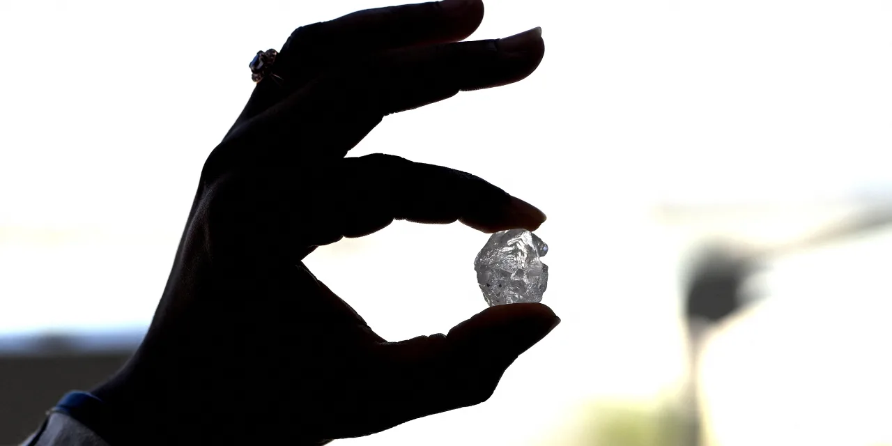 What a $1 Billion Price Tag for De Beers Says About the State of the Diamond Market