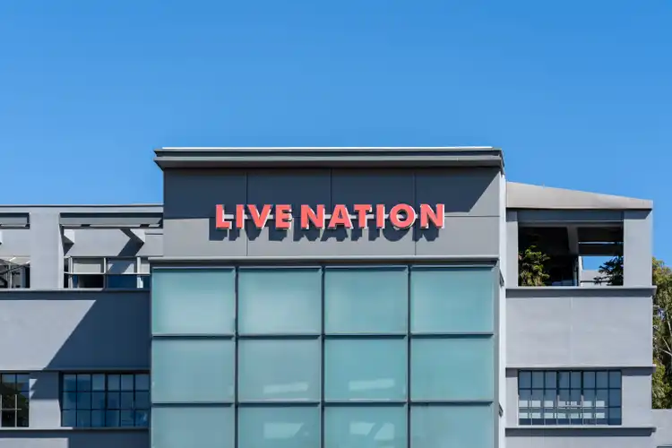 Live Nation tries final bid to avoid DOJ antitrust lawsuit - Politico