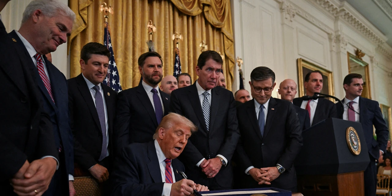How Trump’s Crypto Push Is Linked to Bessent’s Treasury Moves