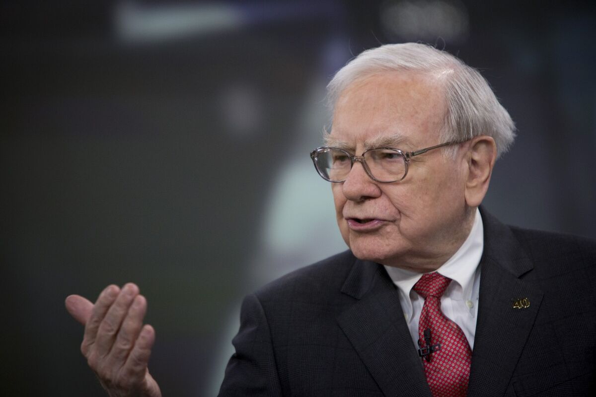 Berkshire’s HomeServices of America Reaches Settlement on Agent Commissions Case - Bloomberg