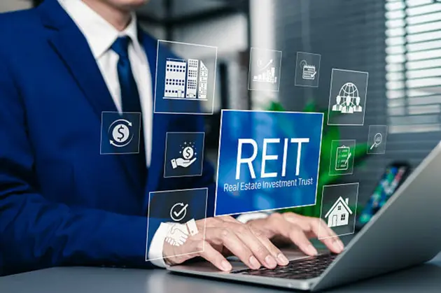 Realty Income expands credit facilities and commercial paper program