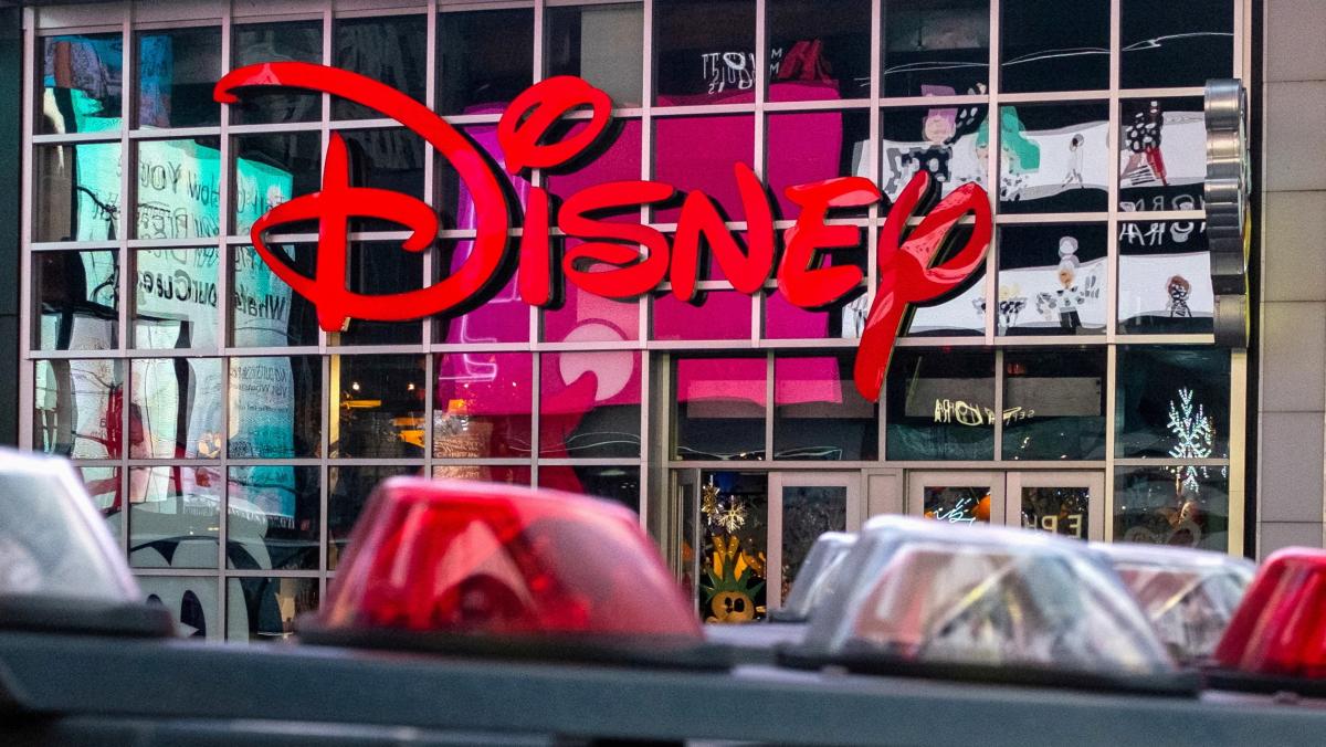 Netflix, Disney stocks hit 52-week highs. Here's why. - Yahoo Finance