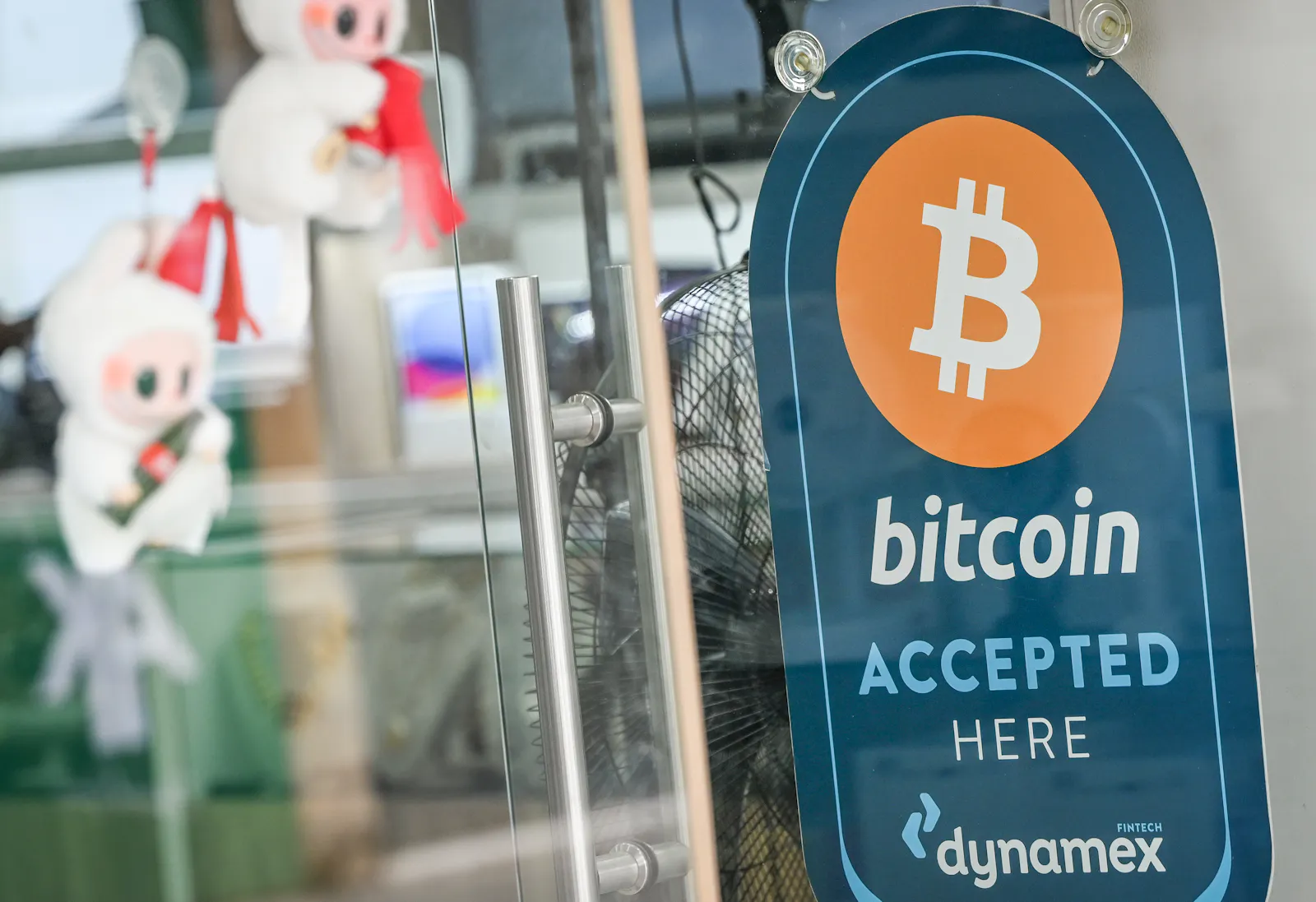 Bitcoin hits 6-week low as analyst says Strategy’s cash runway has collapsed to 6 months to cover its dividends