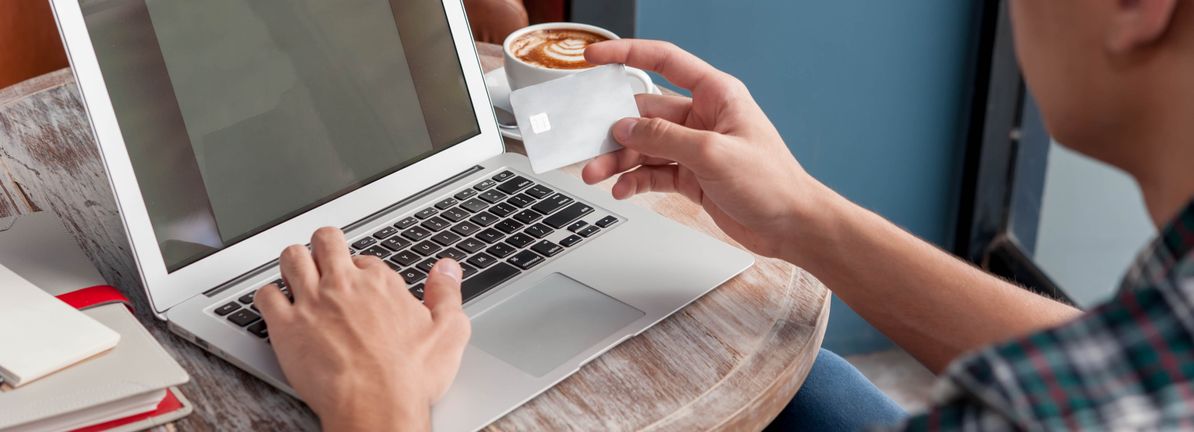 Etsy, Inc.'s P/E Is Still On The Mark Following 27% Share Price Bounce