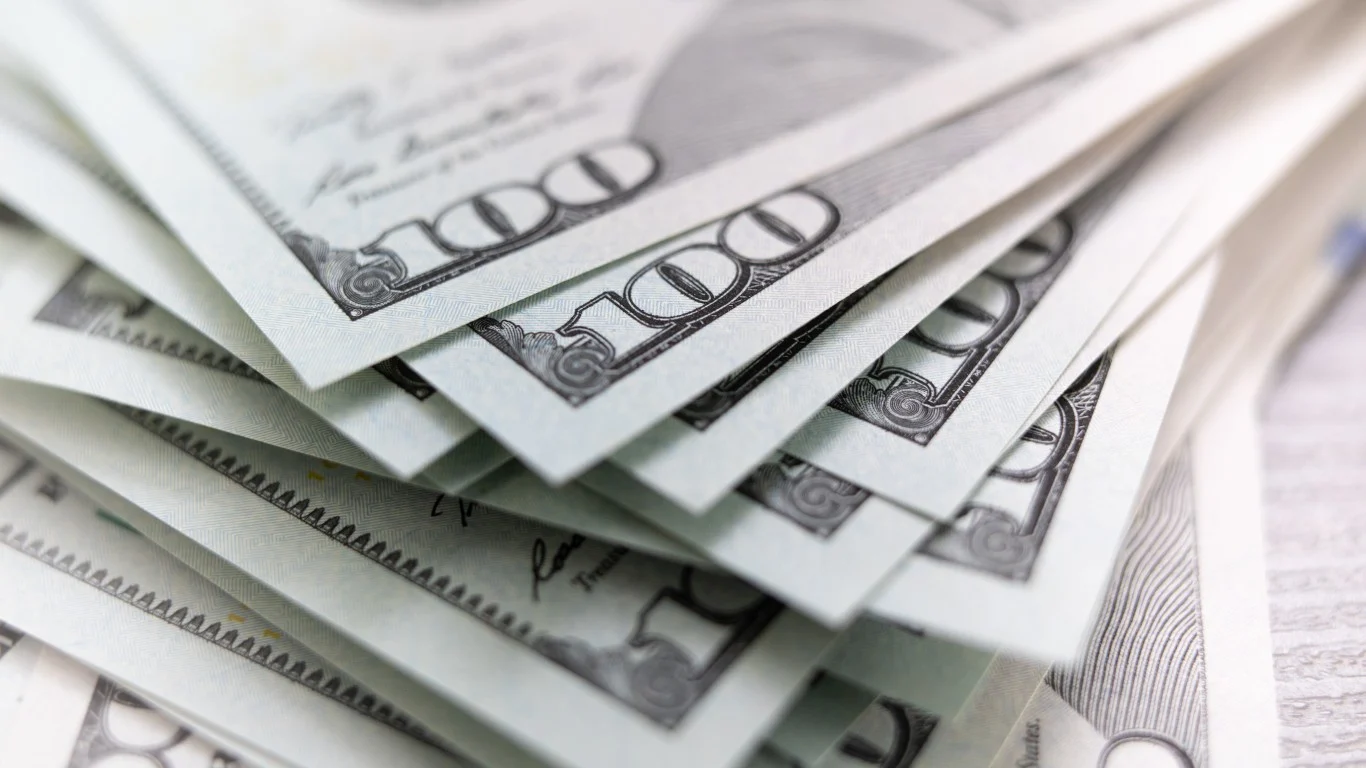 How to Deploy $1000 Across Tesla and Ford for Growth and Optionality