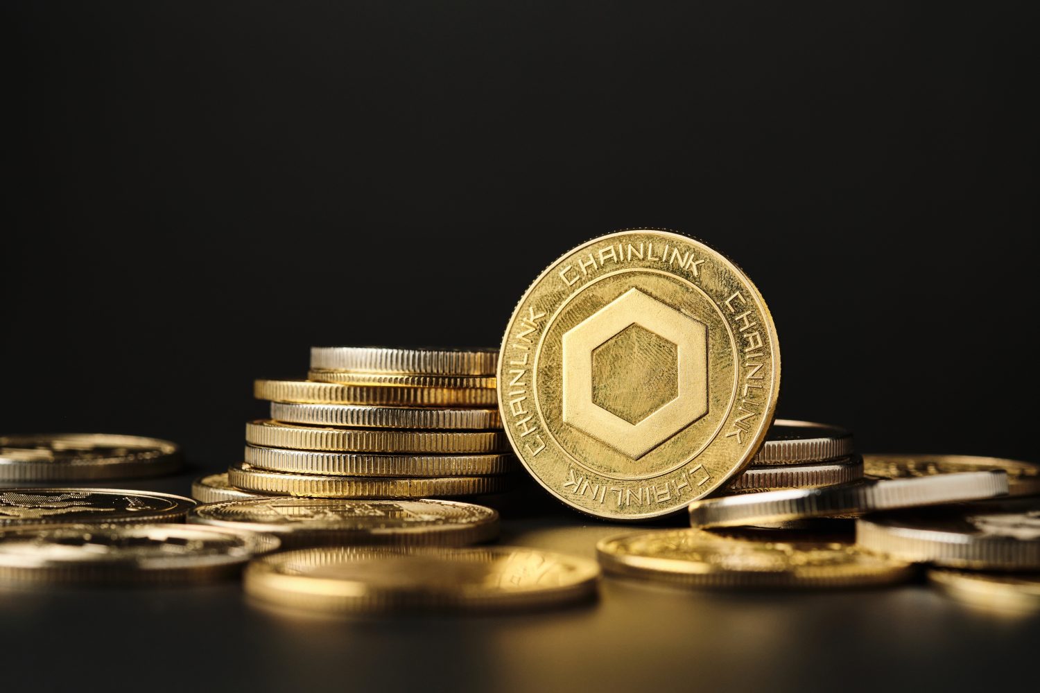 Archax Just Picked Chainlink to Price Its Tokenized Treasuries. Is LINK a Better Buy Than XRP?