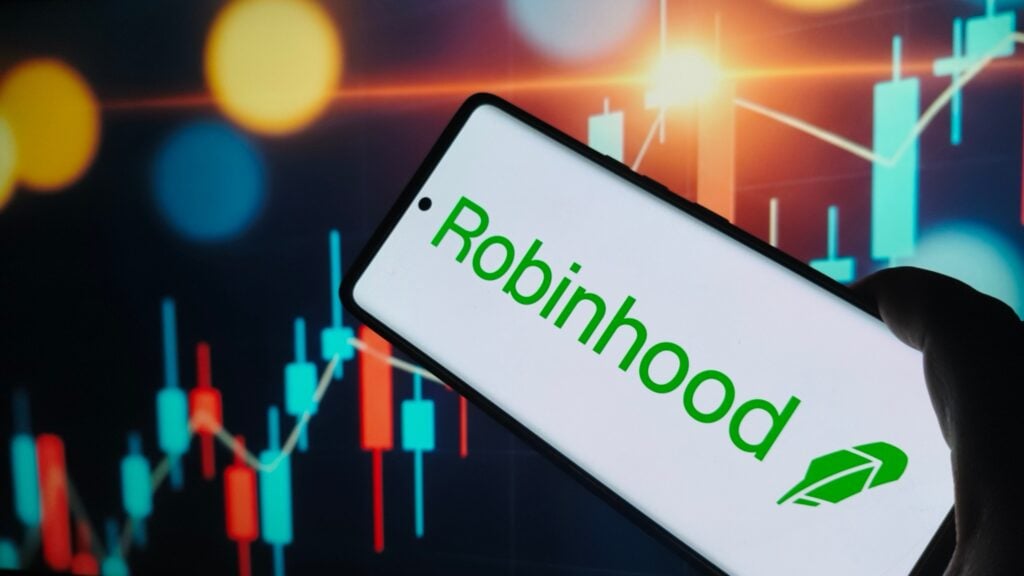Weekend Round-Up: Robinhood's Tokenization Defense, Lululemon's Stock Plunge and More