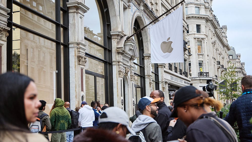 Apple Can't Meet Demand For iPhones Due To Chip Shortages