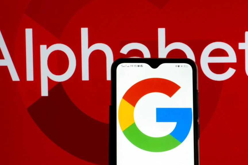 Alphabet Stock Enters Oversold Territory — Is It A Buying Opportunity?