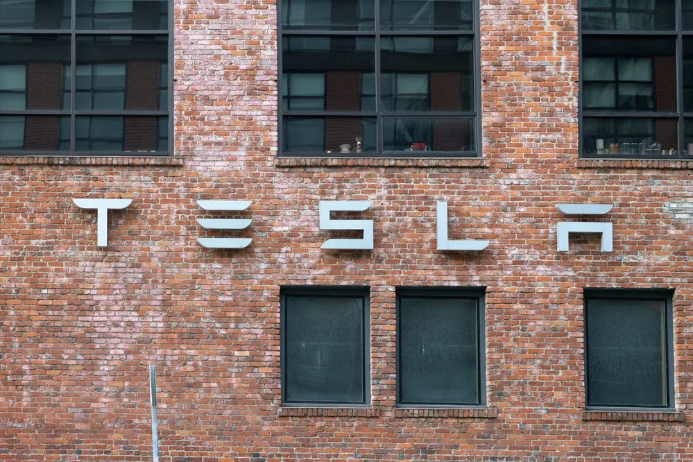 Tesla Bull Gary Black Weighs In As Elon Musk's EV Giant Logs Over 11,000 New Registrations For Straight Second Week