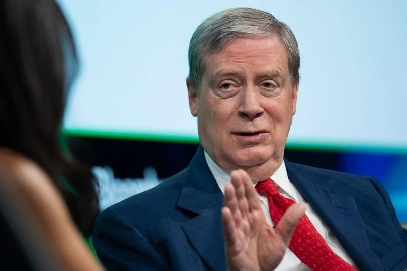 Billionaire Stanley Druckenmiller Dumped Broadcom and 11X'd His Fund's Stake in This Trillion-Dollar Dual-Industry Leader