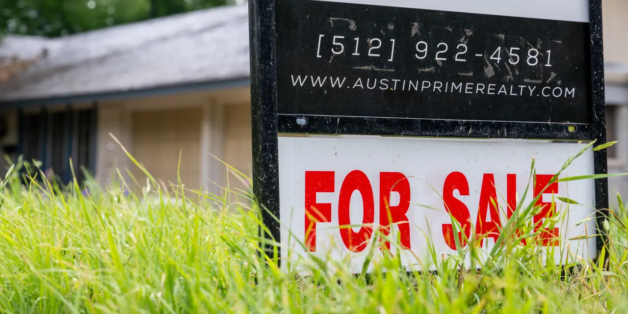 ‘Can’t sell house’ searches are higher now than during the 2008 housing crisis