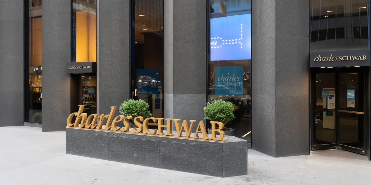 Why Schwab expects a ‘vibepression’ from sticky inflation and a sector rotation next year