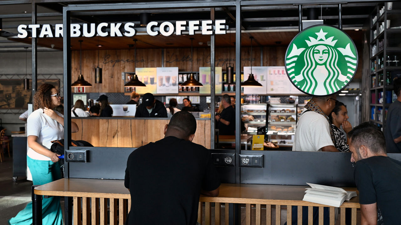 Can Starbucks be turned around?