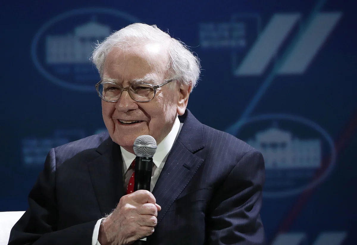 If a Stock Market Crash Is Coming, Warren Buffett Says Investors Should Make This 1 Move Right Now