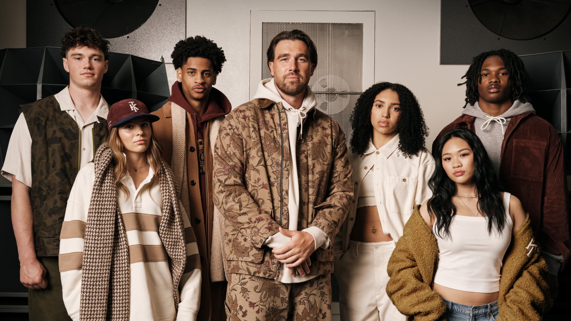 American Eagle shares rise on retailer's Travis Kelce partnership