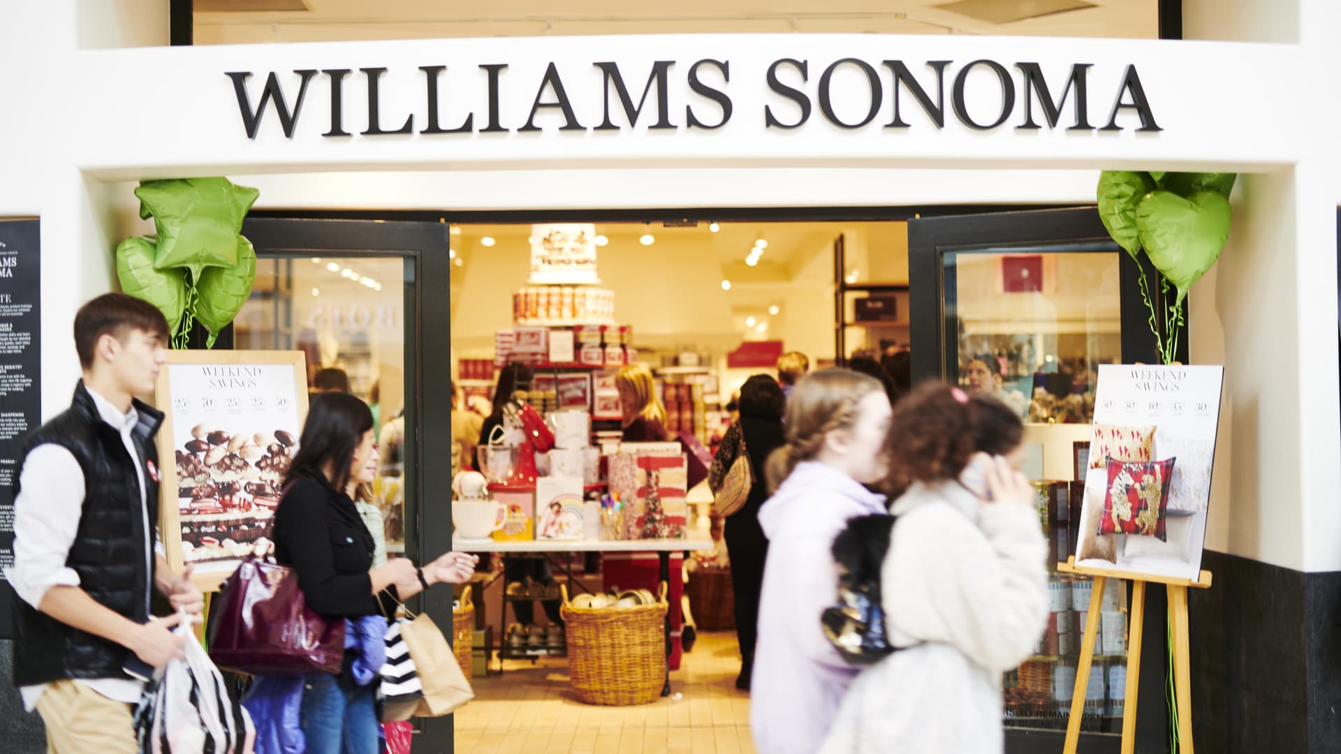 Barclays downgrades Williams-Sonoma and RH, warns of a weak housing cycle ahead - CNBC