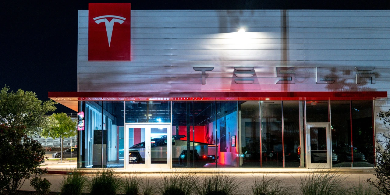 AI-Themed Stocks Take More Hits, Sending Nasdaq Lower