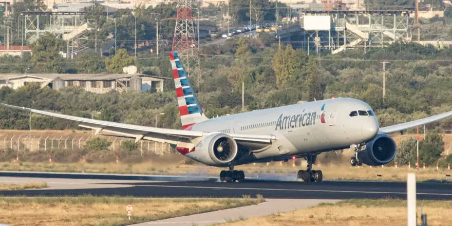 American Airlines cuts flights due to Boeing 787 Dreamliner delay - Business Insider