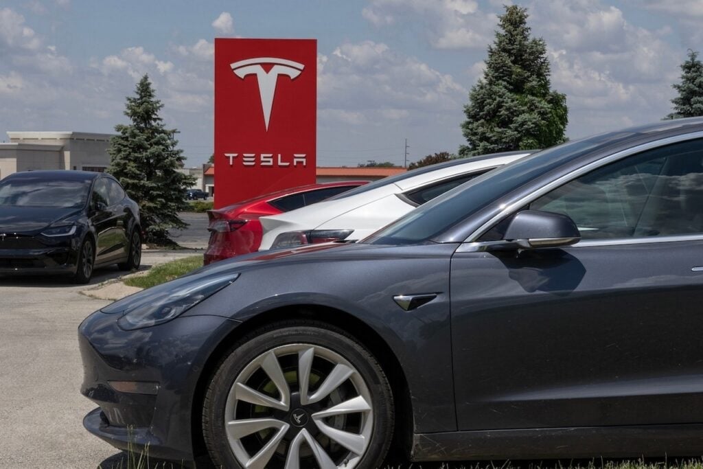Tesla’s Delivery Beat Is Just the ‘Appetizer,’ Analyst Says 2027 Could Be the Main Event