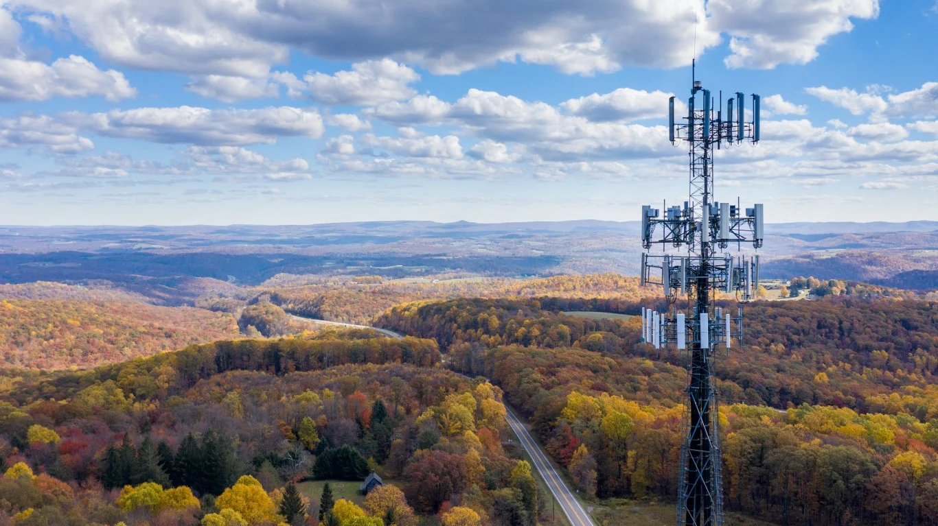 Mizuho Upgrades American Tower to Outperform: Will This Cell Tower Giant Finally Reclaim Its Crown?