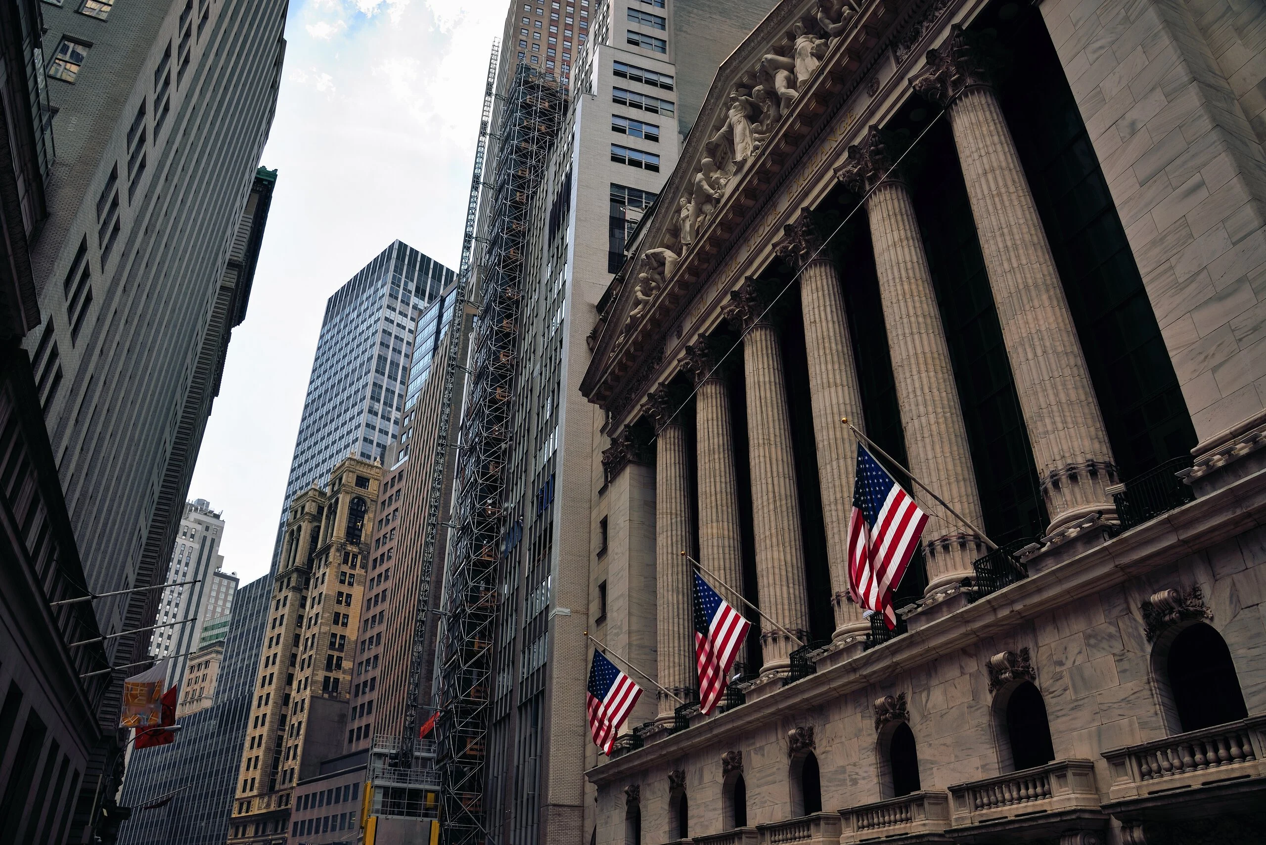 This Monthly Dividend ETF Pays $2,260 a Year on a $100,000 Stake From Mid-Caps Income Investors Skip