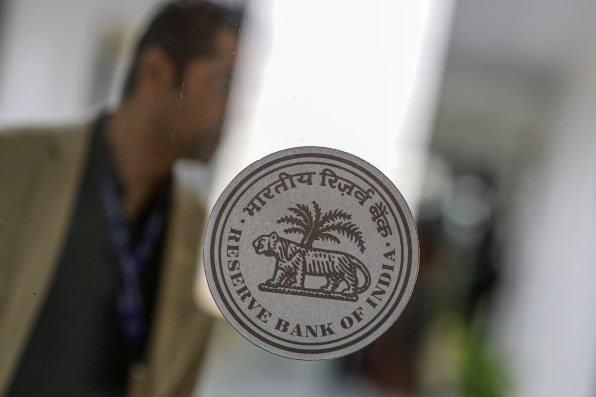 Bank of America's Top India Trader Says Swap Market Too Hawkish - Bloomberg