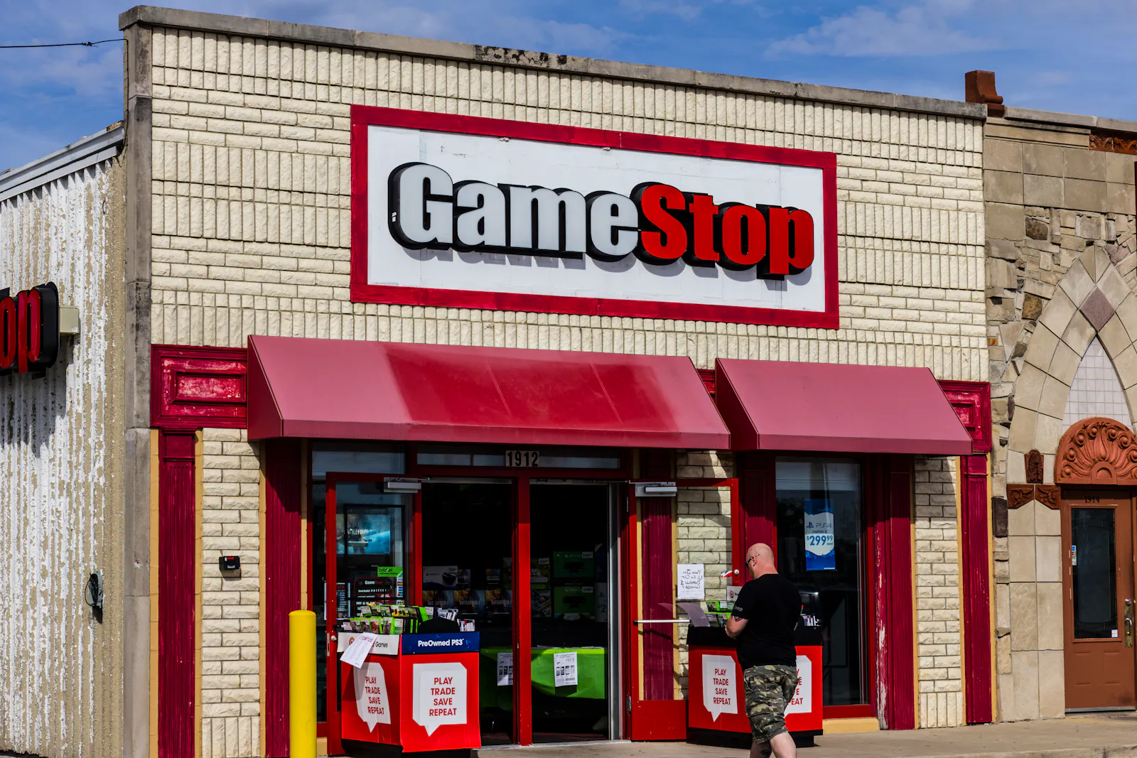 GameStop transfers all but one bitcoin to Coinbase as collateral