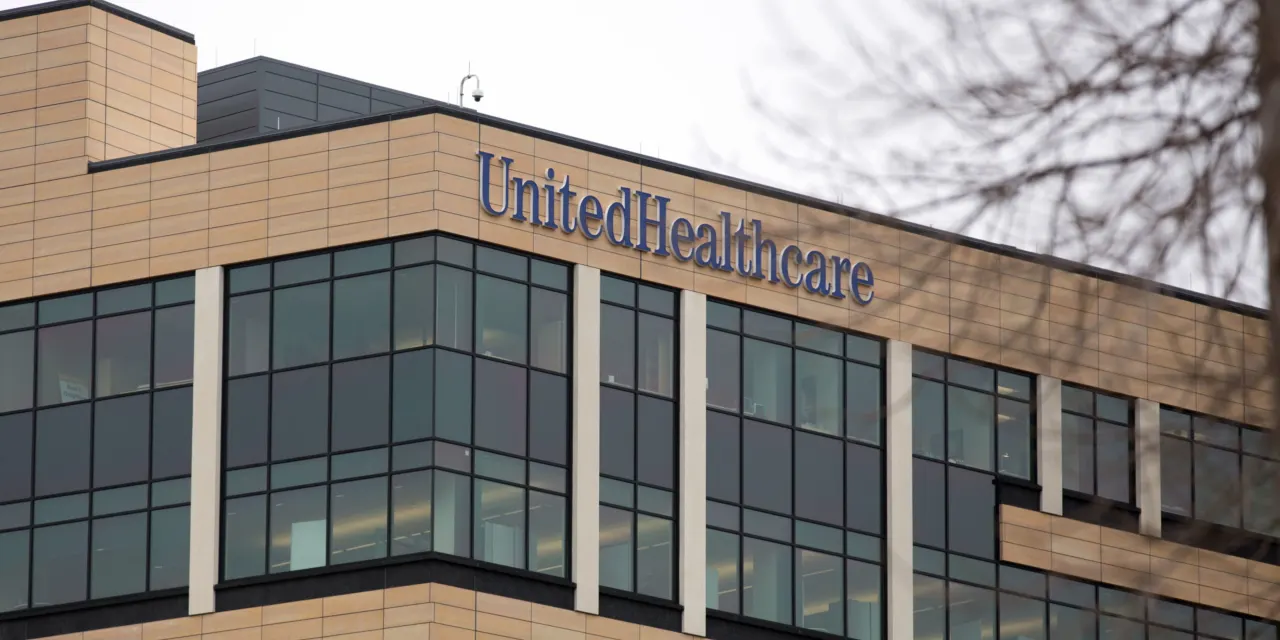 UnitedHealth forecasts 2024 revenues that top expectations