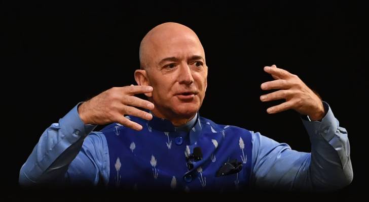 Jeff Bezos used to crack 300 eggs in a single McDonald's shift — with just one hand. As he now cashes in on $4B in ... - Yahoo Finance
