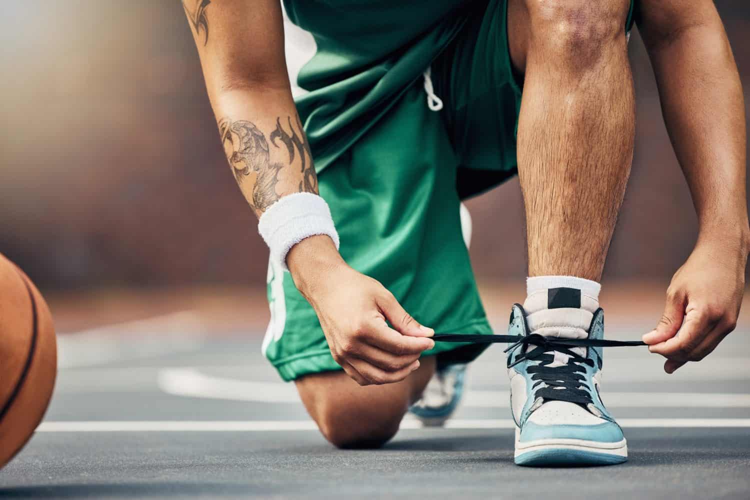 Nike Pulls Back on Bank of America Downgrade and $30 Price Objective; Dick's Ticks Up, On Holding Holds Flat